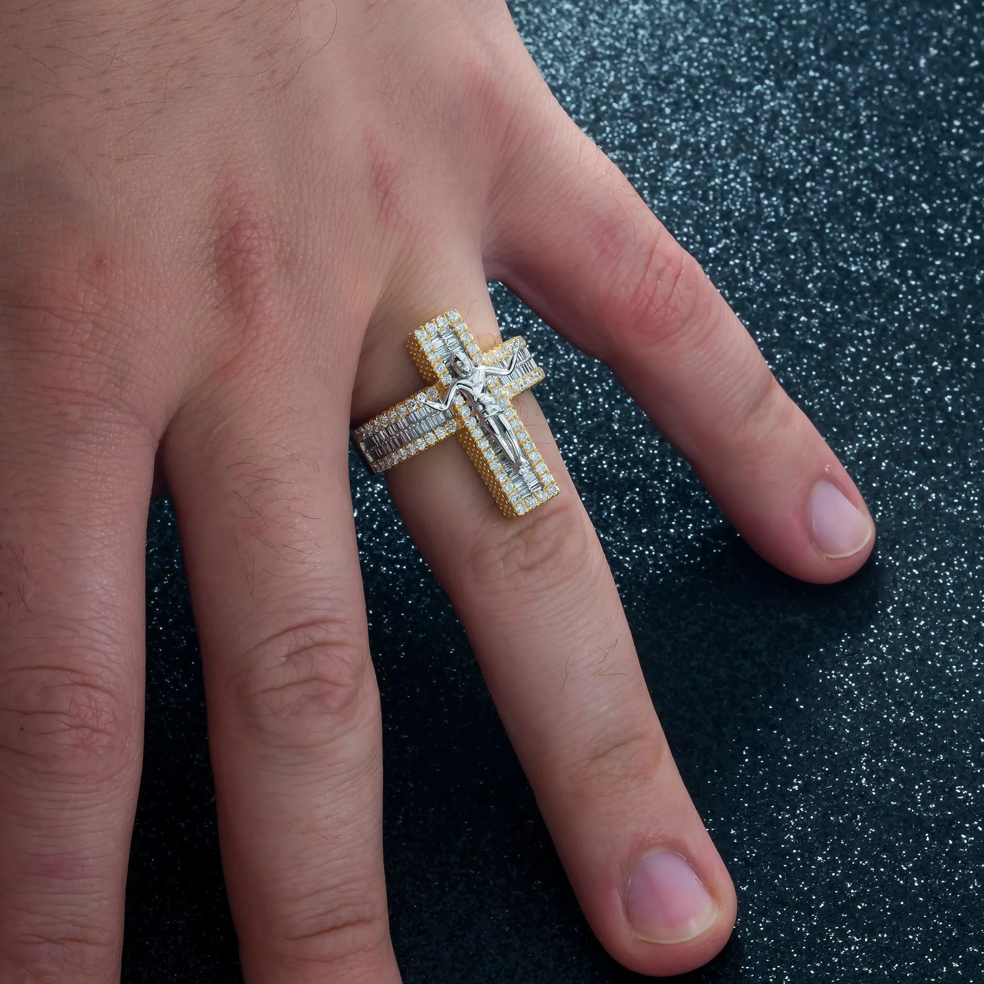 10K GOLD BAGUETTE AND ROUND DIAMOND CRUCIFIX RING 1.69 CT