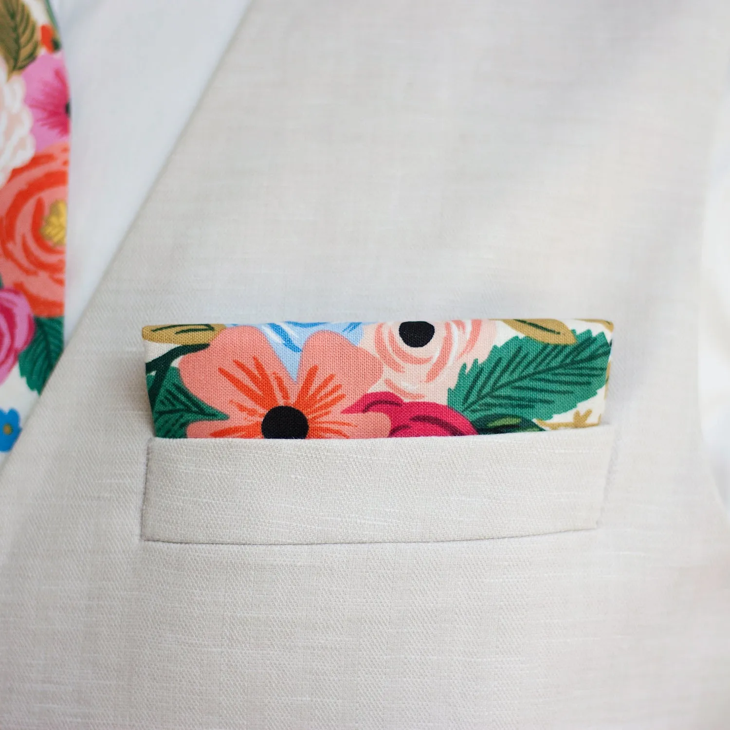 Boy's Pocket Square / Garden Party In Cream