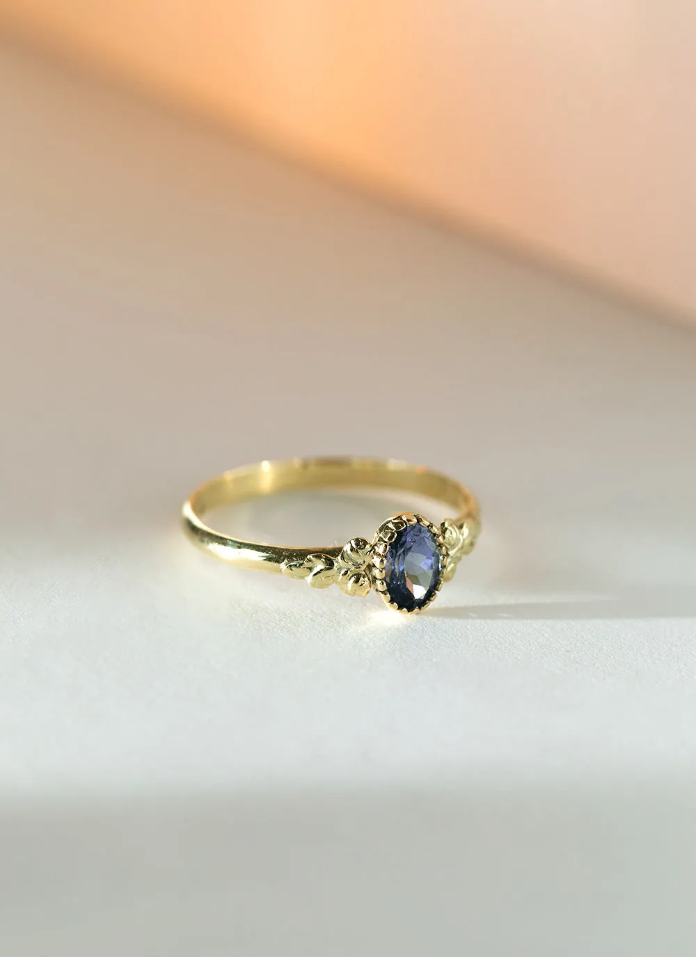 Elay tanzanite 14k gold ring